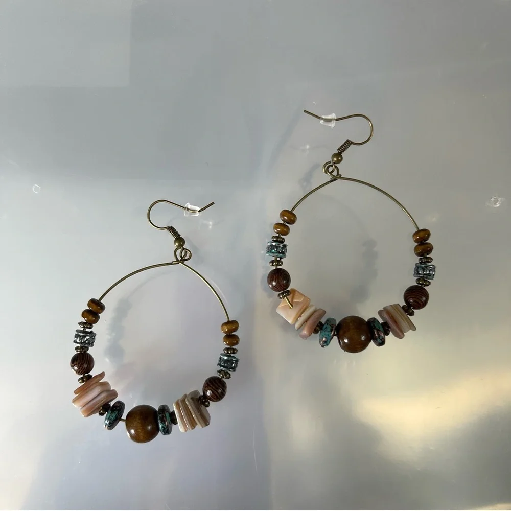 New boho hoop beaded earrings - Picture 1 of 3